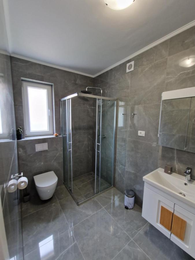 Emmi Nemira Omis Apartamento Exterior foto