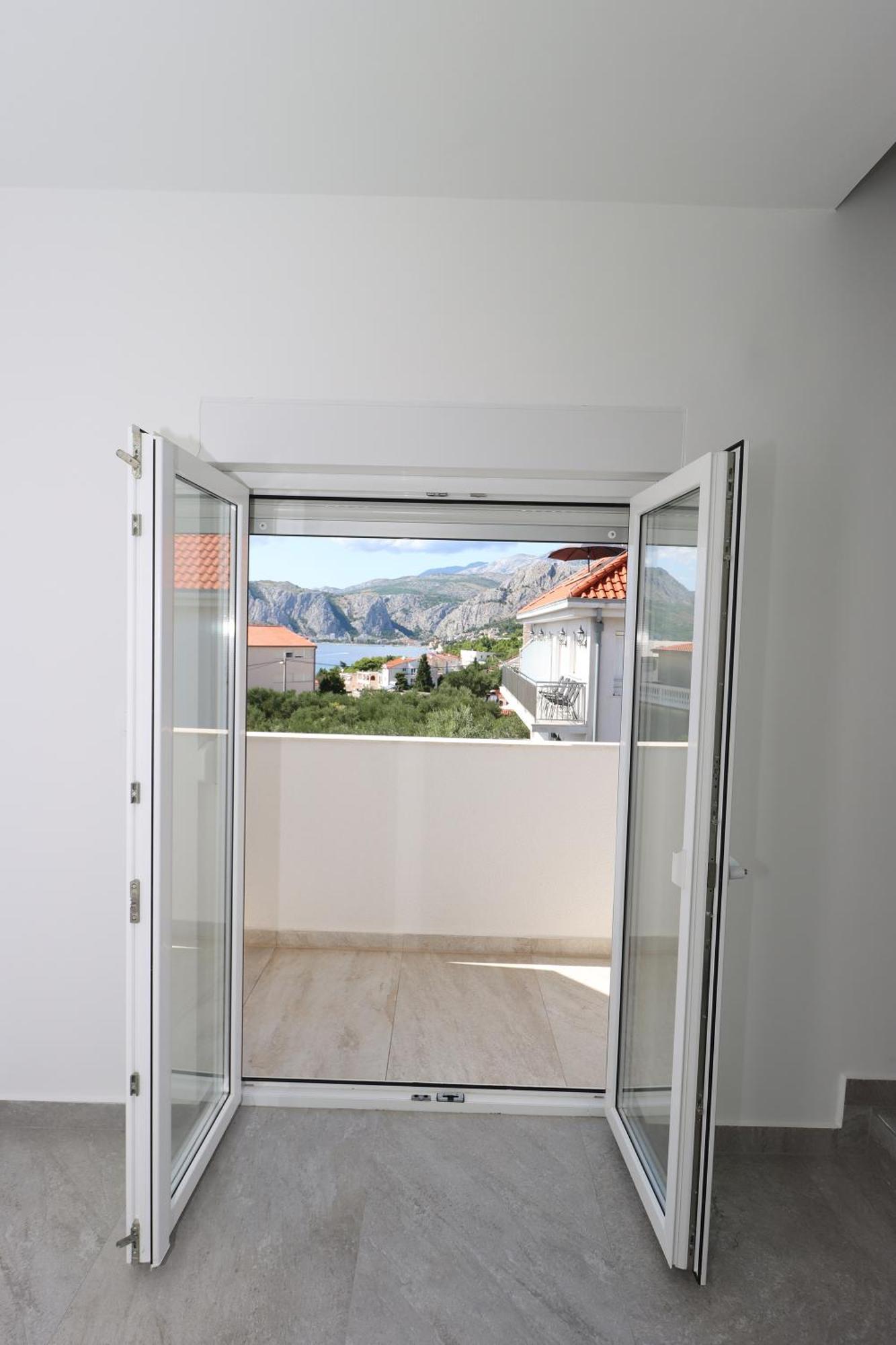 Emmi Nemira Omis Apartamento Exterior foto